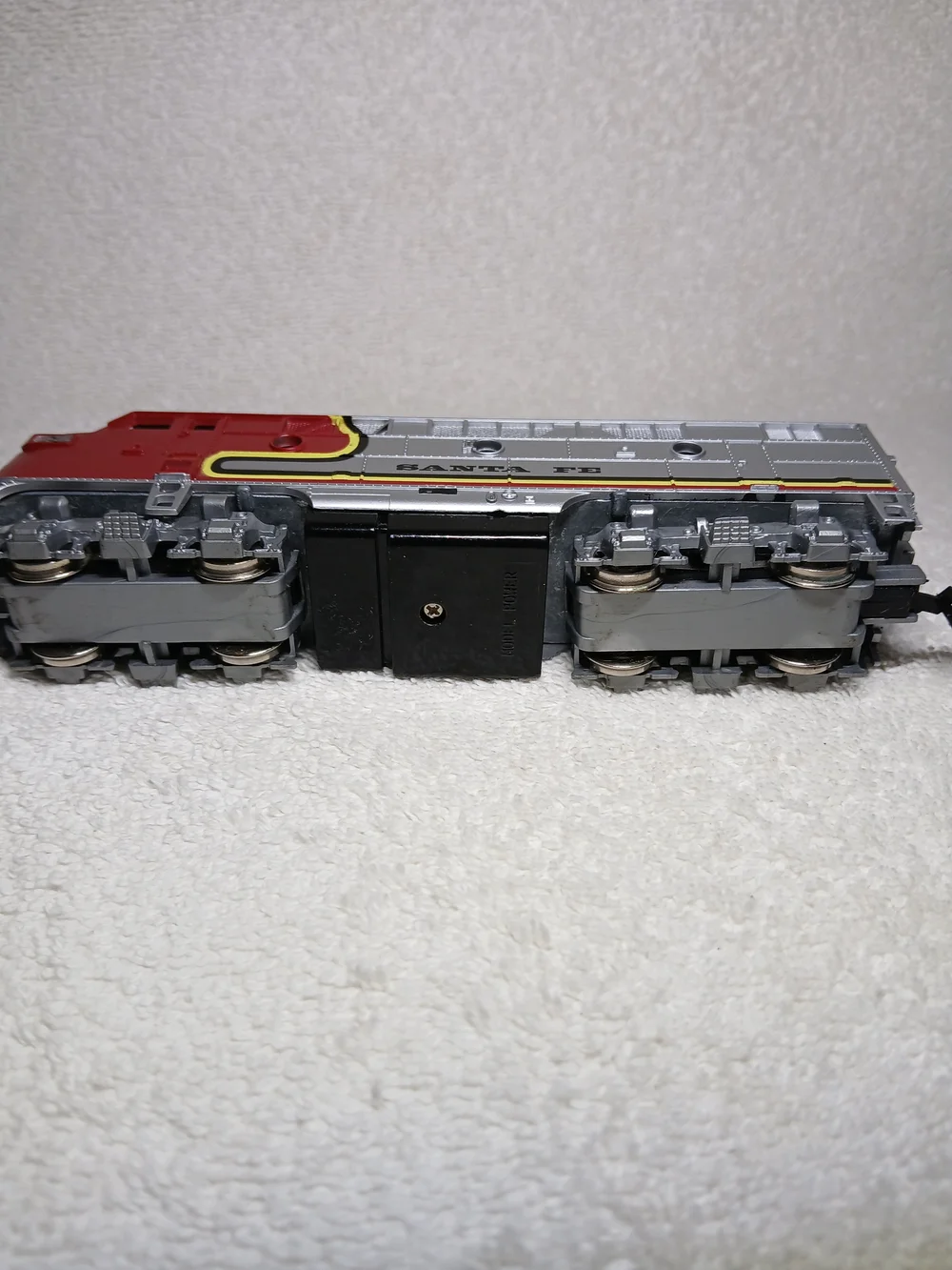 Santa Fe Red & Silver Toy Train Locomotive - Classic Rail Engine.